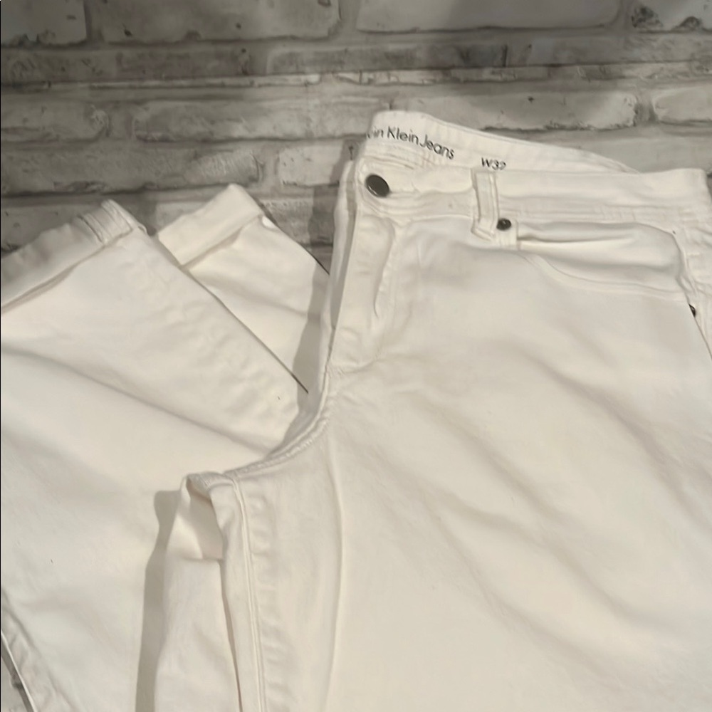Calvin Klein White Jeans capri pants 5 pocket zipper front W32